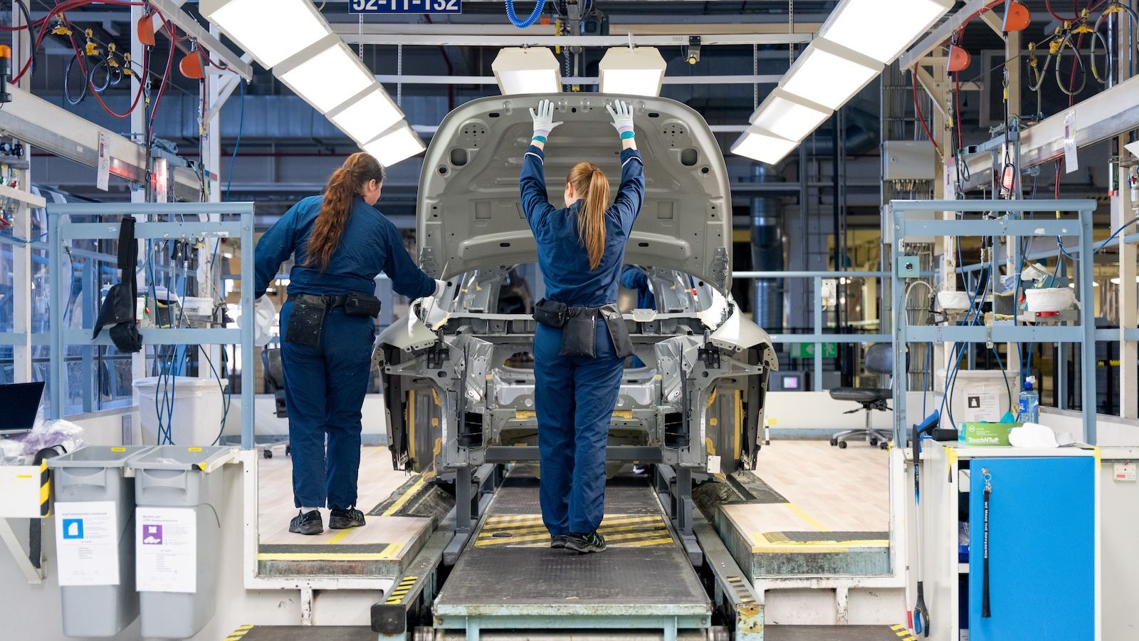 Volvo EX60: Ξεκίνησε η παραγωγή του ηλεκτρικού SUV στην Torslanda